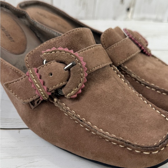 Y2K Naturalizer Moccasin Loafer Kitten Heels Leather Brown Boho Buckle Sz 6.5 - Picture 11 of 17